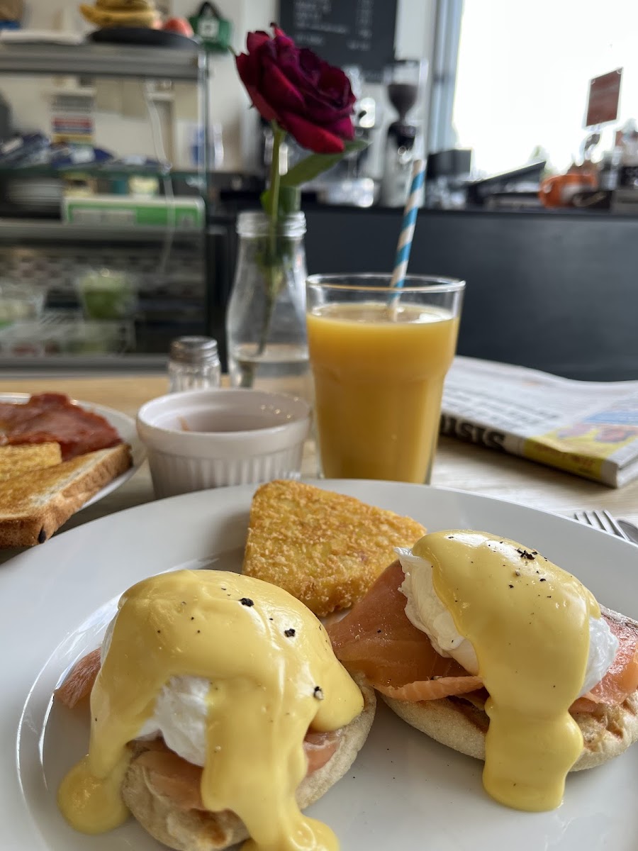 Vanilla Coffee & Breakfast Photo 5